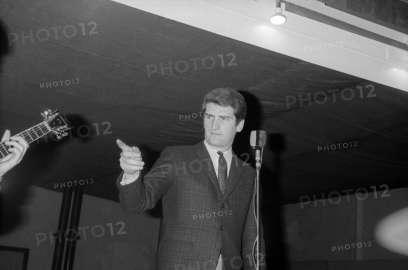 Eddy Mitchell in rehearsals, 1965