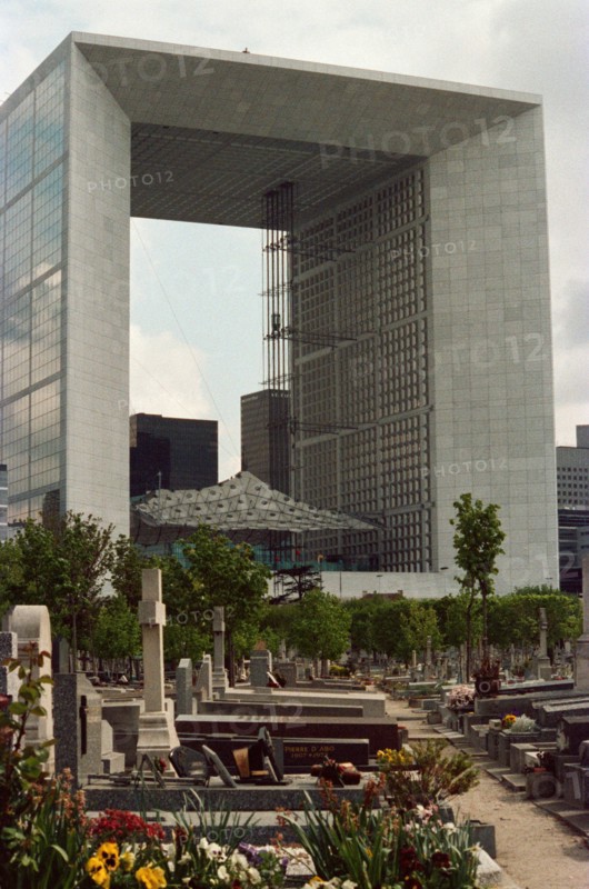 The Grande Arche de la Défense and Neuilly cemetery