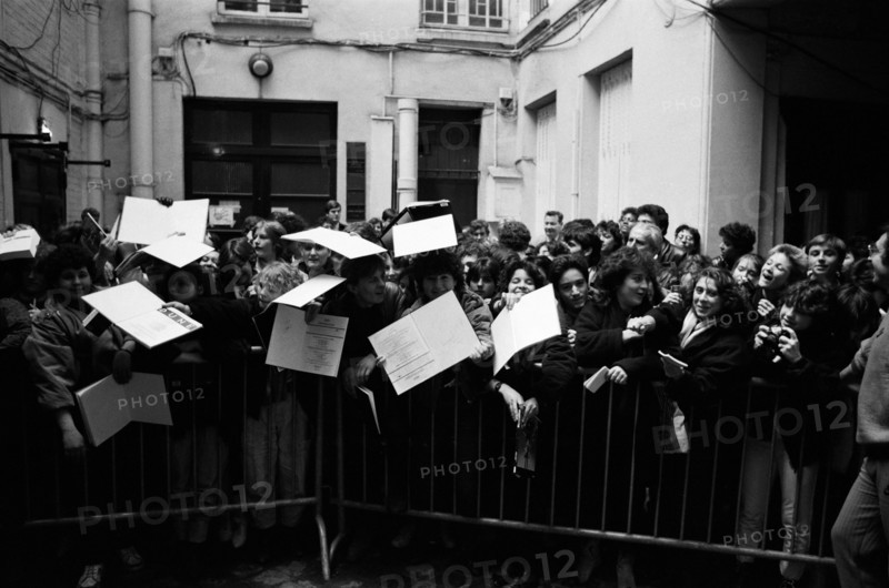 Beginnings of the French charity the 'Restos du Cœur', 1985
