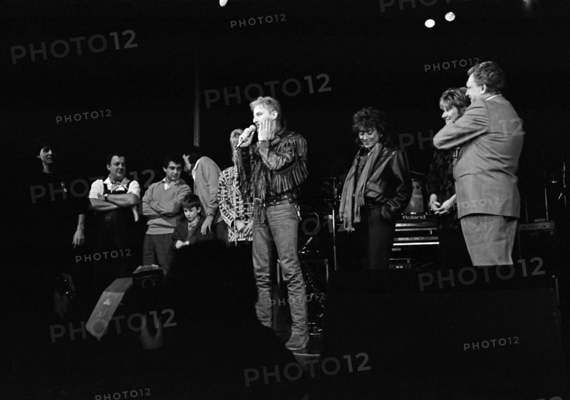 Beginnings of the French charity the 'Restos du Cœur', 1985
