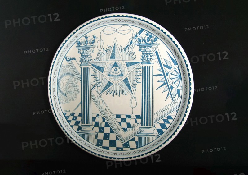 Faience dish.