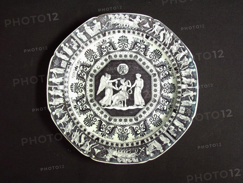 Octagonal faience plate.