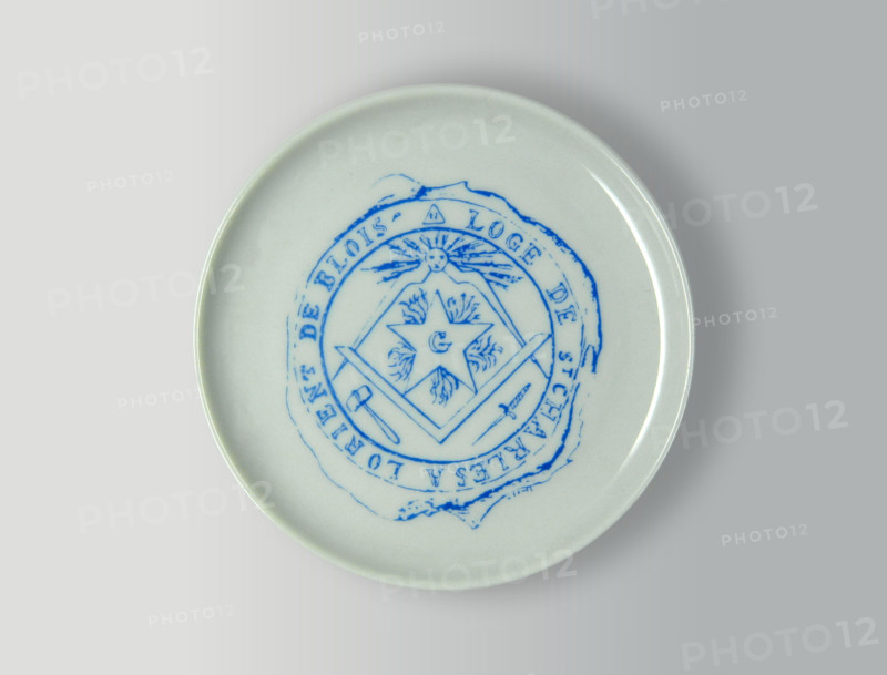 Porcelain dish.