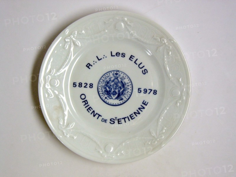 Porcelain plate.