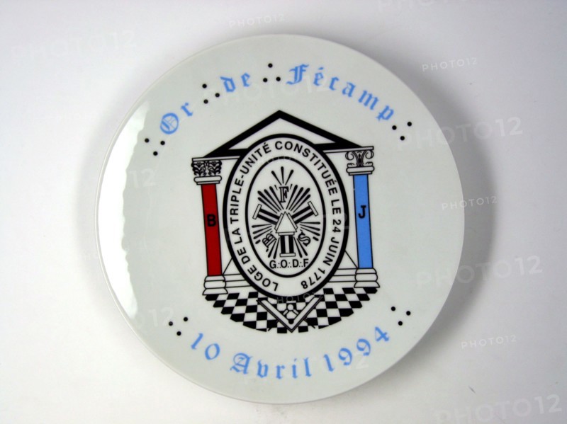 Porcelain plate.