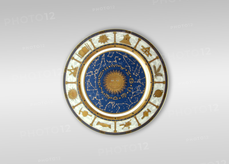 Assiette en porcelaine