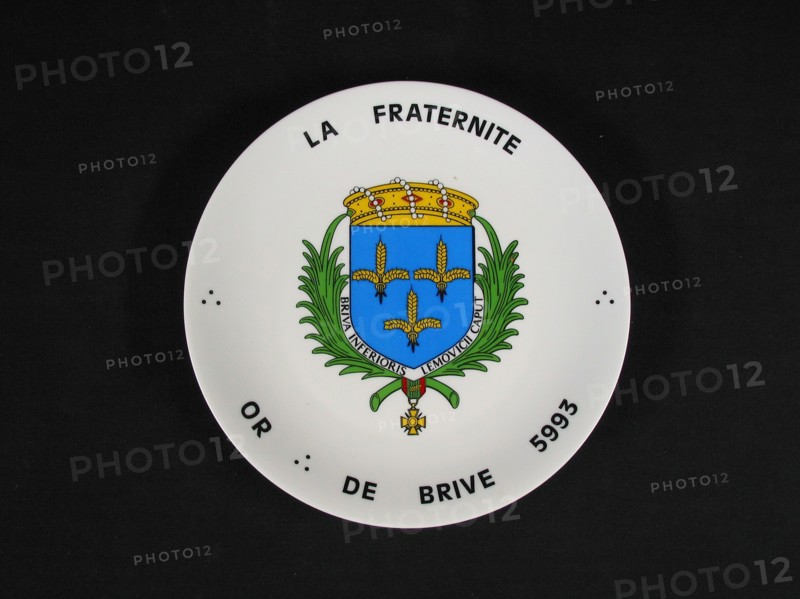 Porcelain plate.