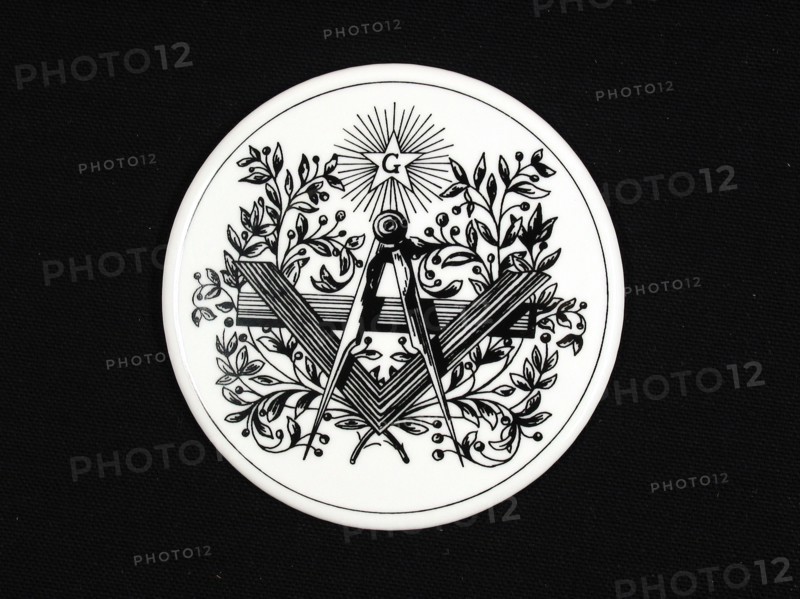 Jeton en porcelaine à décors maçonniques
