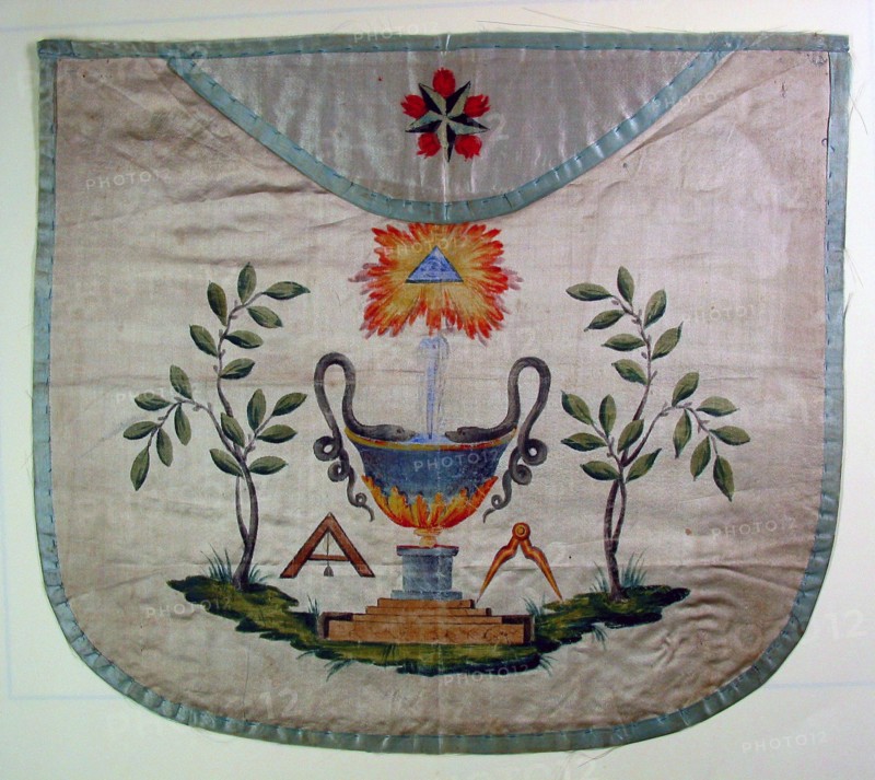 Tablier de Maître, décor de "vase au serpents"