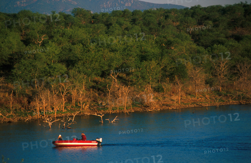 fishing on Pongolapoort Dam