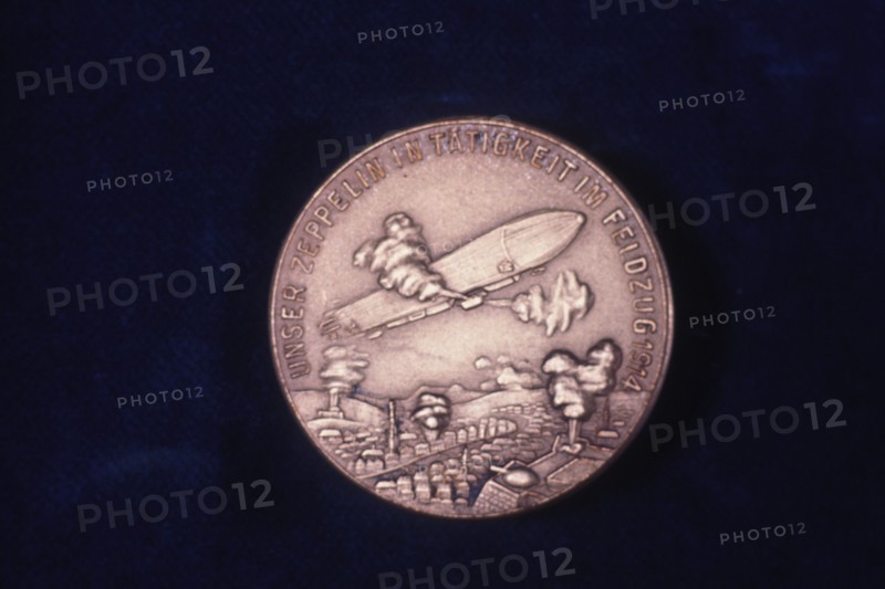 Reverse of medal commemorating Count Ferdinand von Zeppelin