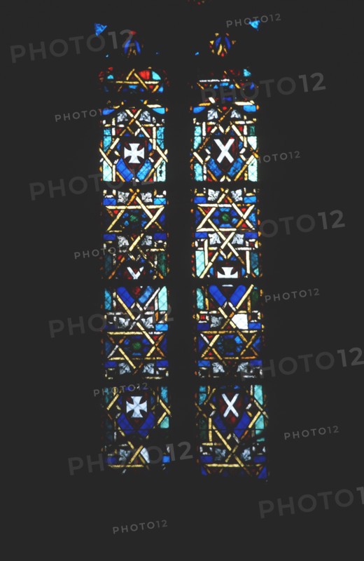 Vitrail de l'Etoile de David dans une eglise a Barcelone, Espagne