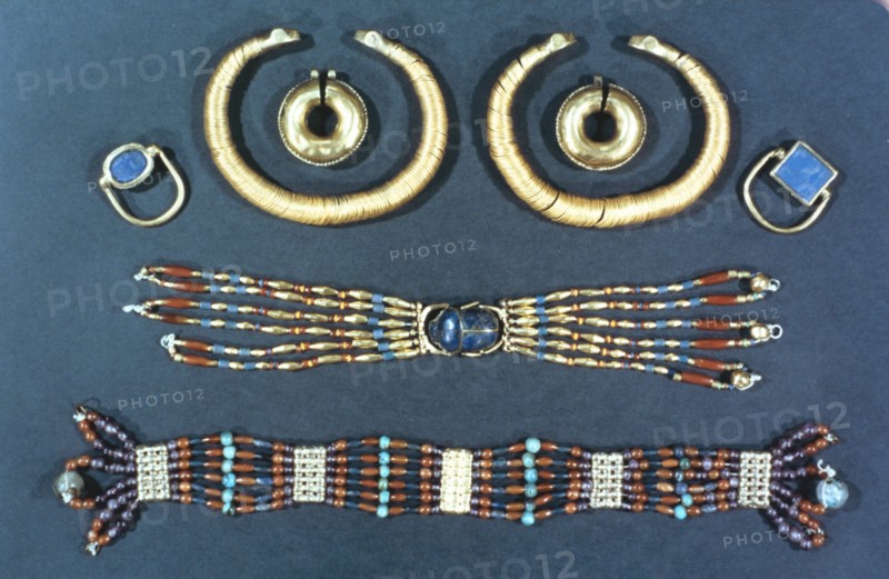 Ancient Egyptian jewellery