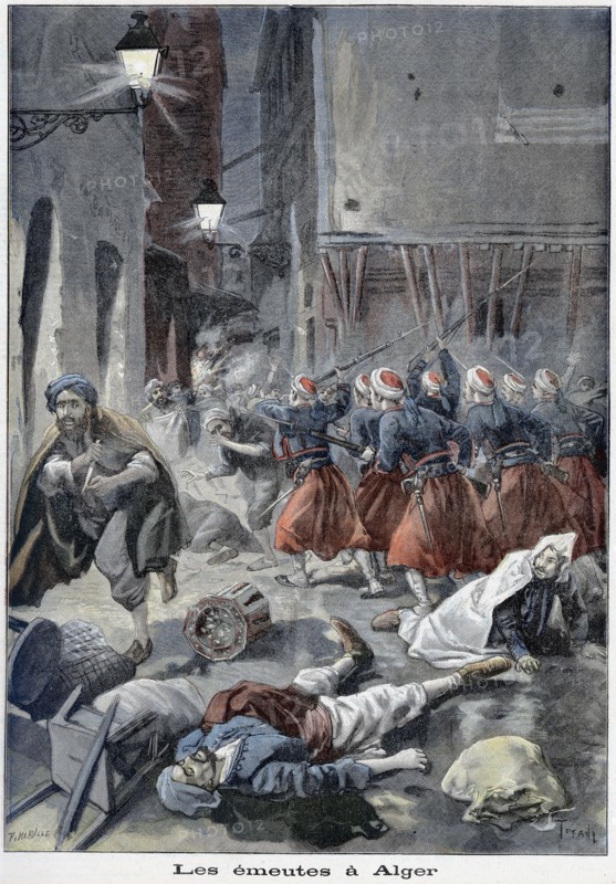 Troops attempting to clear streets during Arab/Jewish riots