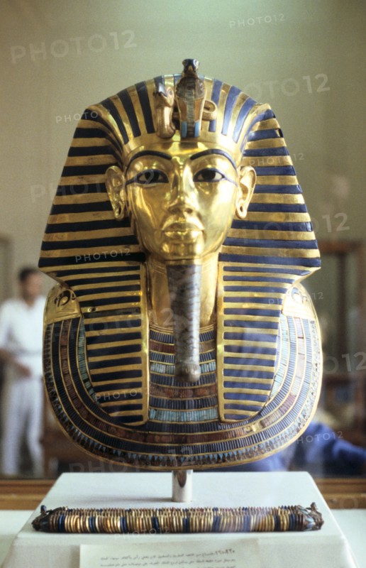 Golden death mask of Tutankamen