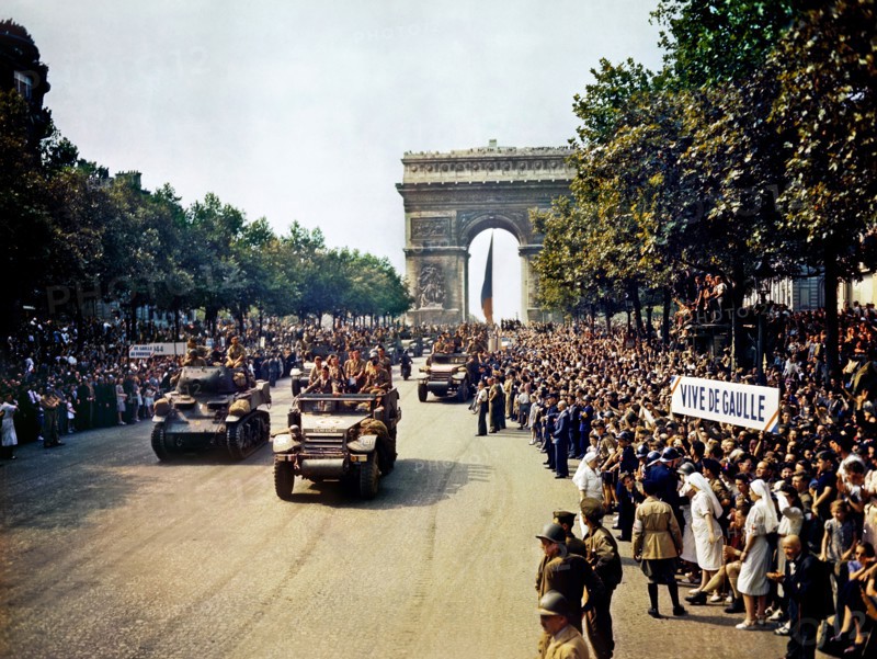 World War II : Champs Elysees parade