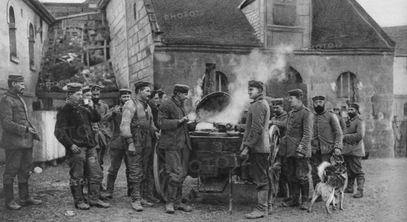 World War I   : mobile field kitchen