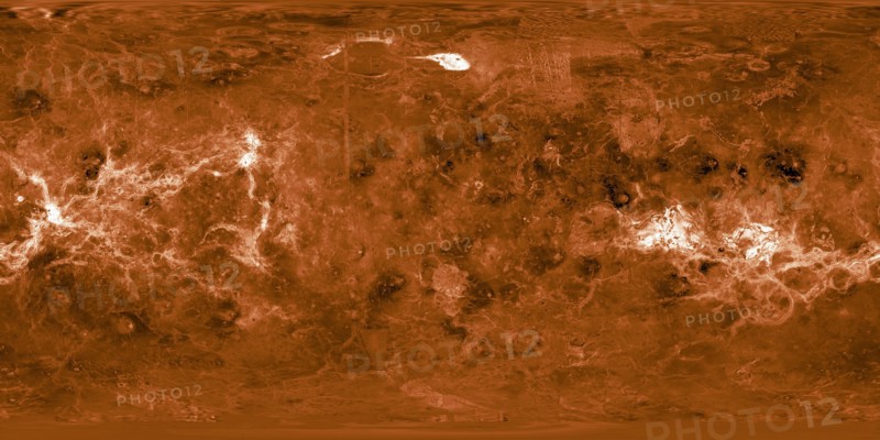 Carte de Vénus construite en superposant trois mosaïques de Magellan