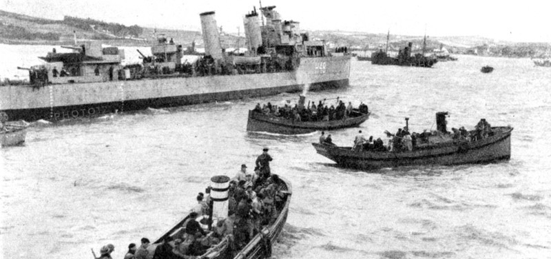Canadian destroyer 'Fraser' off Spanish coast