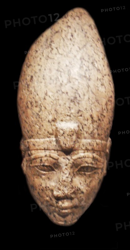 Head of Hatshepsut or Thutmose 111