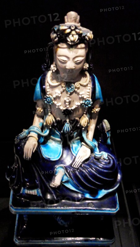 Seated porcelain figure of Guanyin the bodhisattva