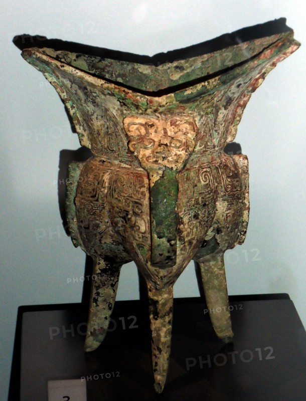 Bronze cooking vessel