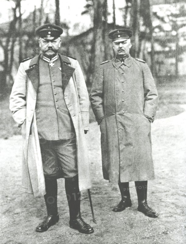 Paul von Beneckendorff und von Hindenburg (1847-1934), left, German soldier and president, with Eric von Ludendorff (1865-1937).