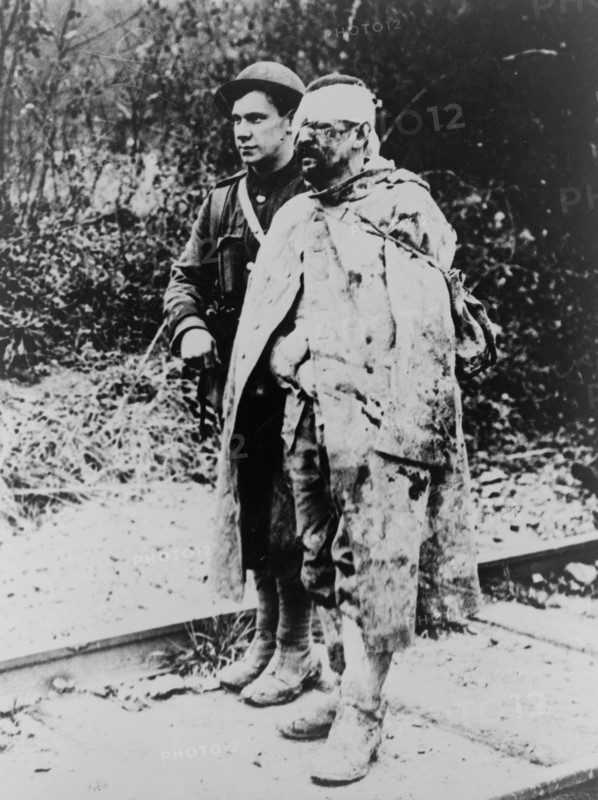 British and German soldiers
