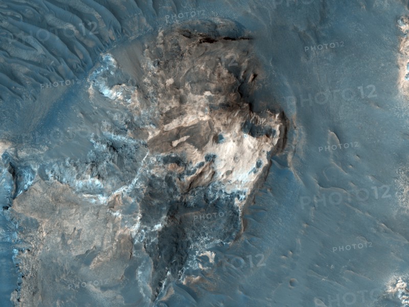 Formation of the large outflow channels on Mar
