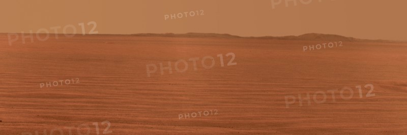 Eastward horizon view of Mars