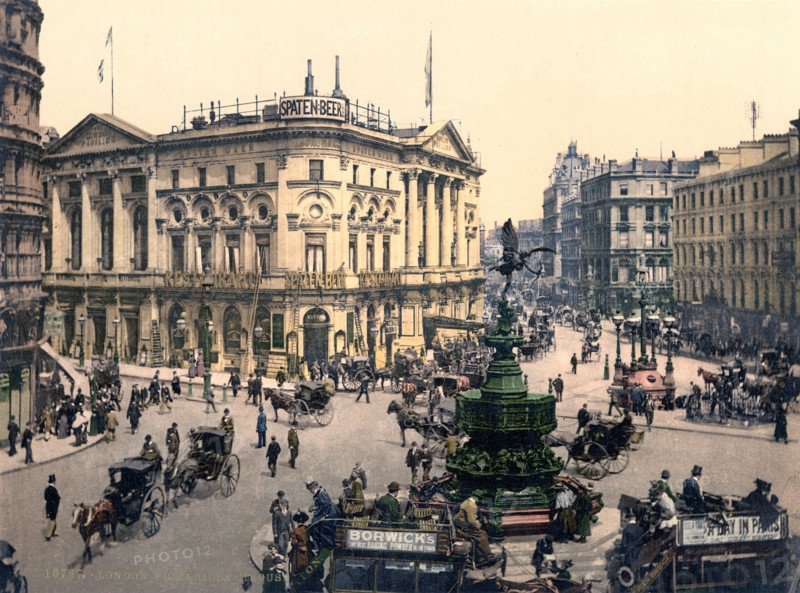 Piccadilly Circus, London, England between 1890 and 1900.
