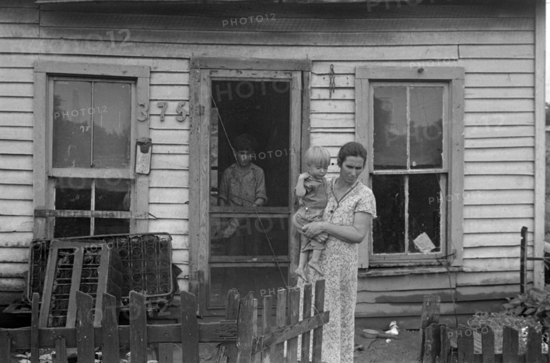 Dweller in Circleville's Hooverville, 1938