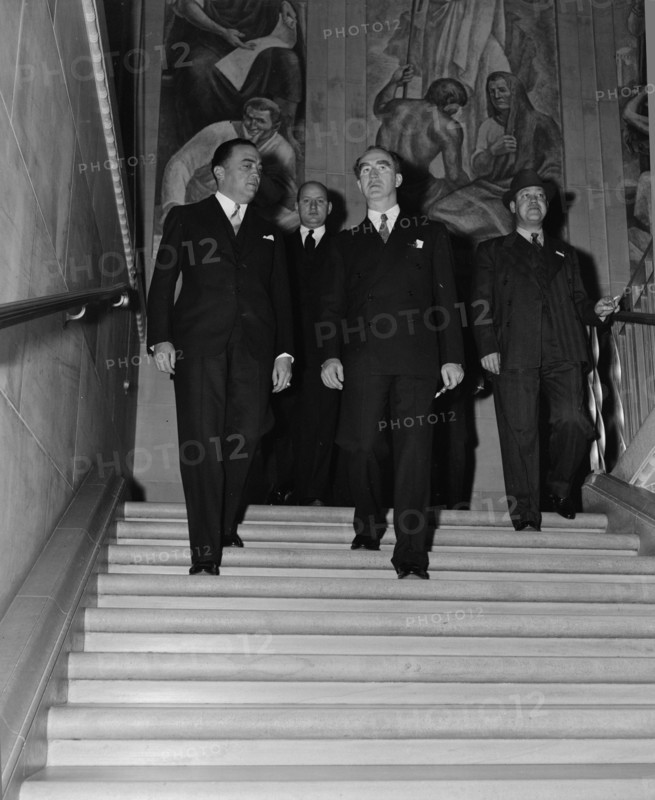 Attorney General and FBI head arrive at U.S. Attorneys Conference, 1939