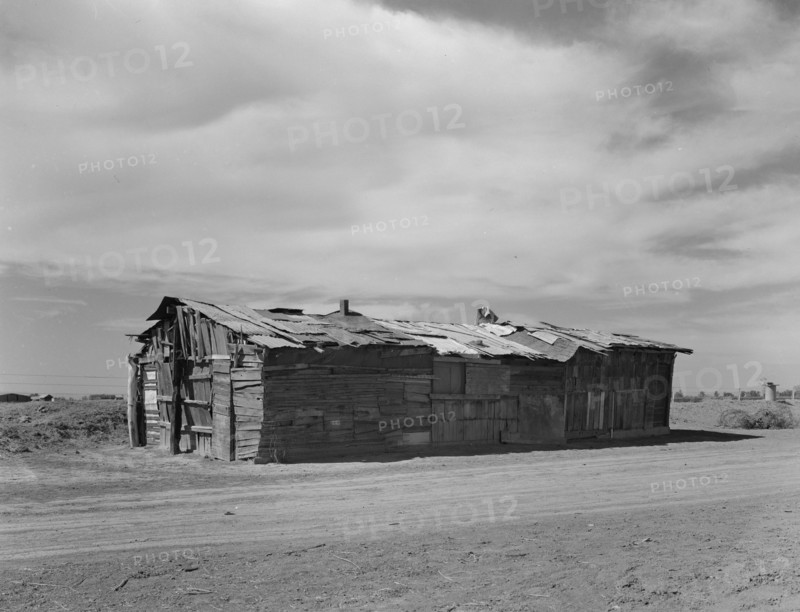 Housing typical of that afforded Mexican field workers of the Imperial Valley 19370101