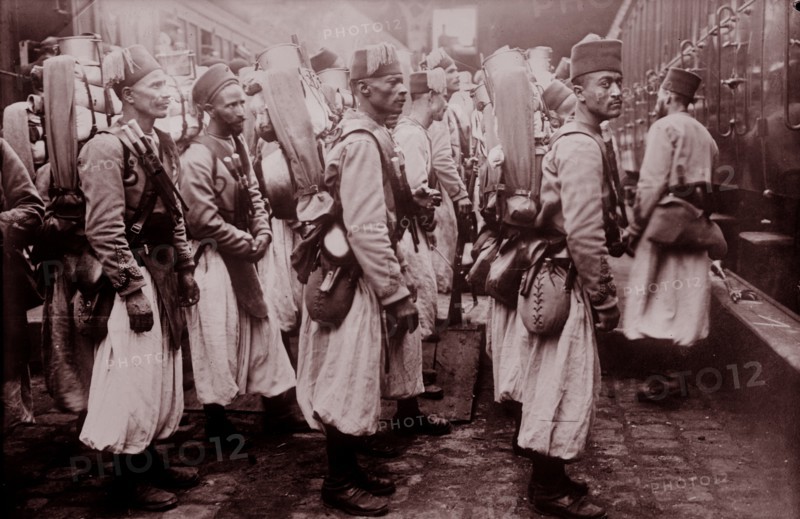 Photograph shows Algerian soldiers in Europe during WWI