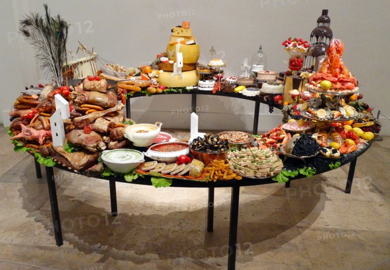 Sculpture titled 'Le Festin III' by Gilles Barbier