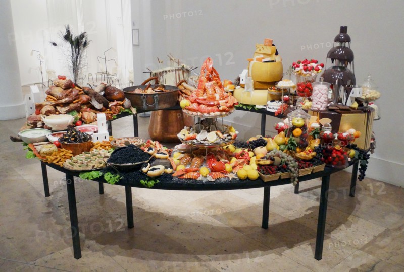 Sculpture titled 'Le Festin III' by Gilles Barbier