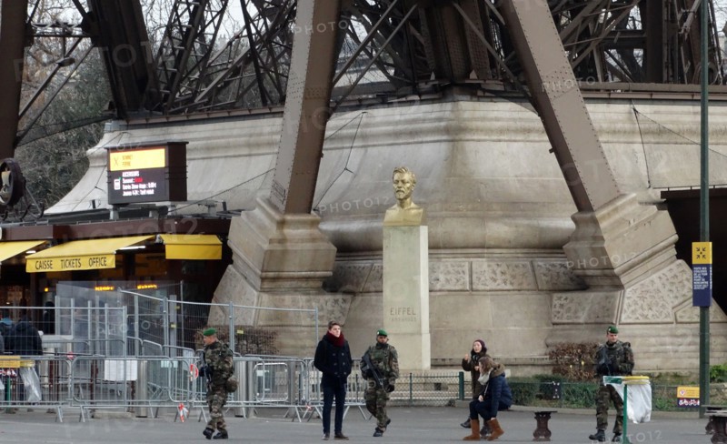 Soldiers at the Eiffel Tower, Paris provide security