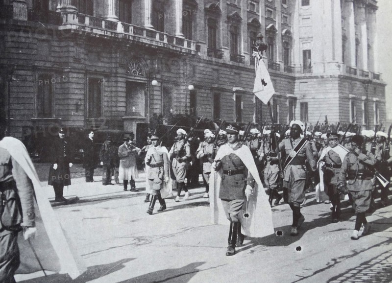 Colonial soldiers from Morocco parade in Madrid 1931