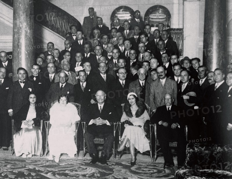 Alejandro Lerroux y seen seated centre