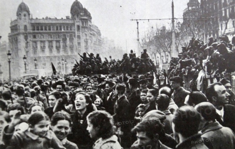 Military parade in Barcelona, during the Spanish Civil War