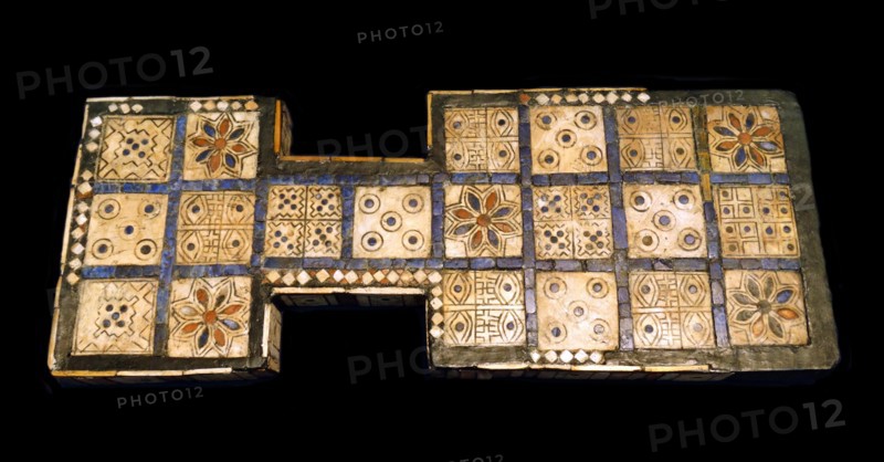 Royal game board
