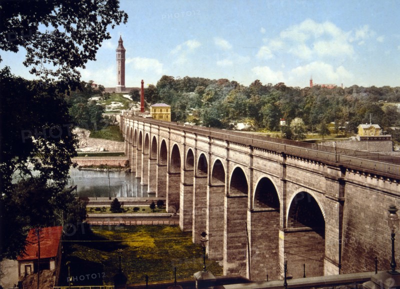 High Bridge, New York City 1900. The High Bridge (officially, the Aqueduct Bridge)