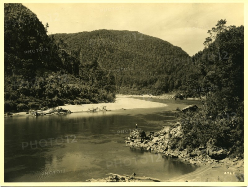 Photograph of the Buller Gorge and the Buller River, New Zealand