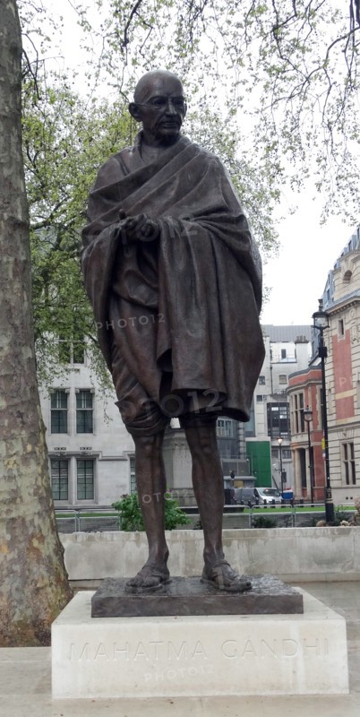 Bronze statue of Mahatma Gandhi, Parliament Square