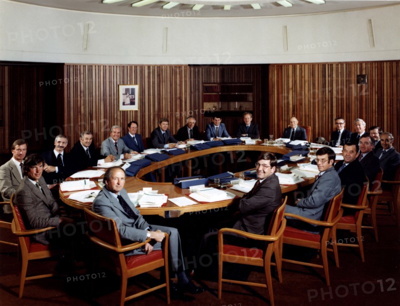 Robert Muldoon chairs a 1981 cabinet meeting