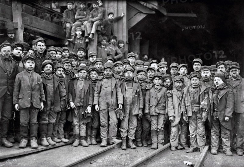 Child labour in the USA; 1911. South Pittston, Pa. Breaker boys
