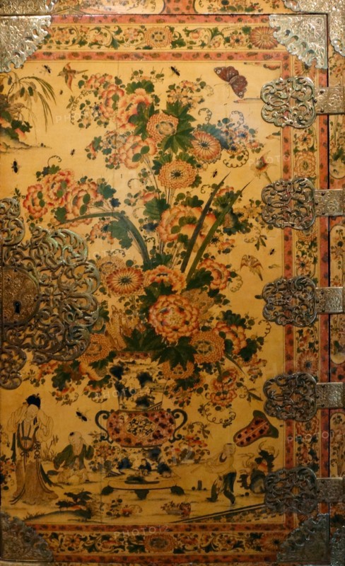 The Witcombe Cabinet, Japanned and silvered wood, about 1697.