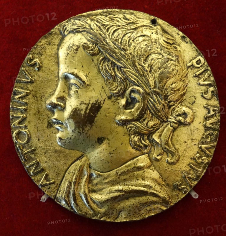 Coin depicting a young Antoninus Pius