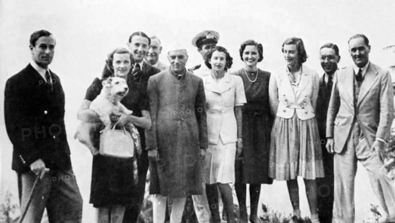 Pandit Nehru Prime minister of India with Viceroy Lord Mountbatten